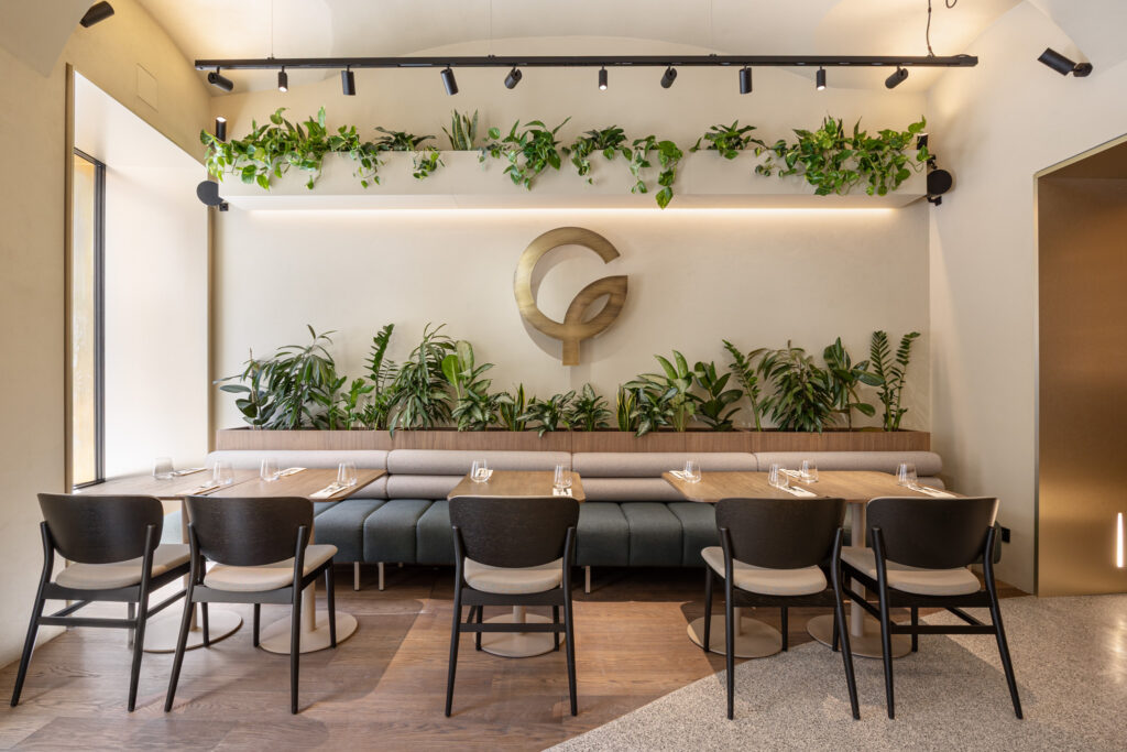 Fotografie designové restaurace v butikovém hotelu Origin